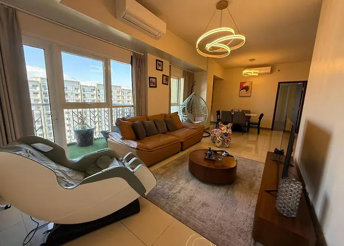 Modern Cozy 2br Next To Okada Casino Airsports Moa
