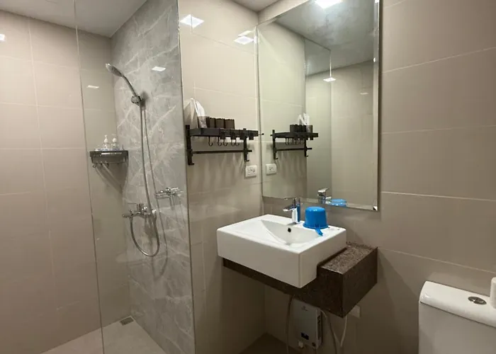 Modern Cozy 2br Next To Okada Casino Airsports Moa 马尼拉