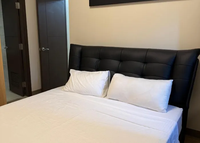 Modern Cozy 2br Next To Okada Casino Airsports Moa 马尼拉
